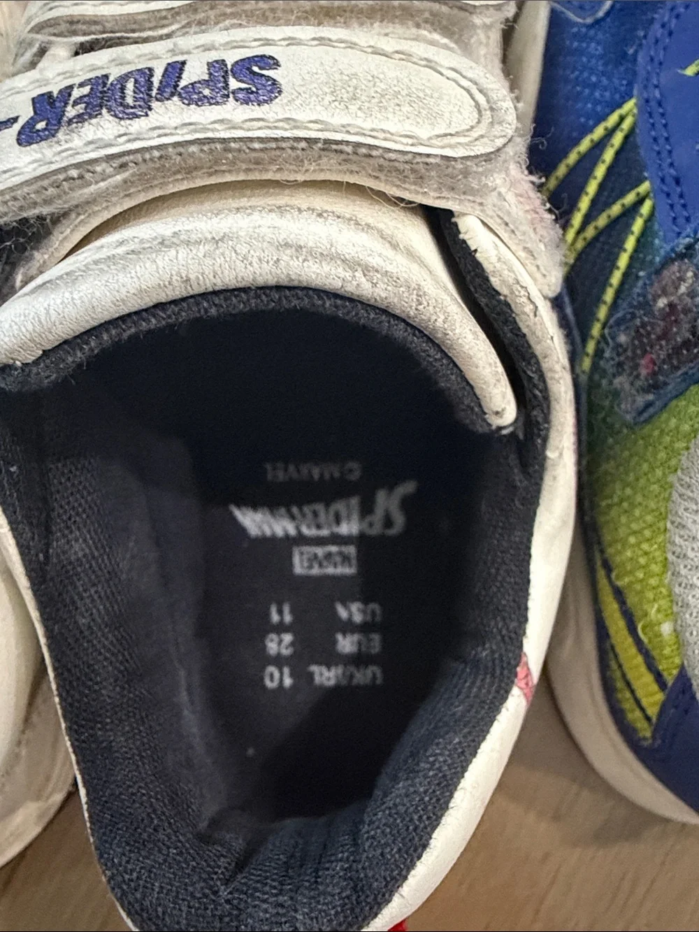 Boys 11 sneakers Spider-Man & stride rite 360 guc